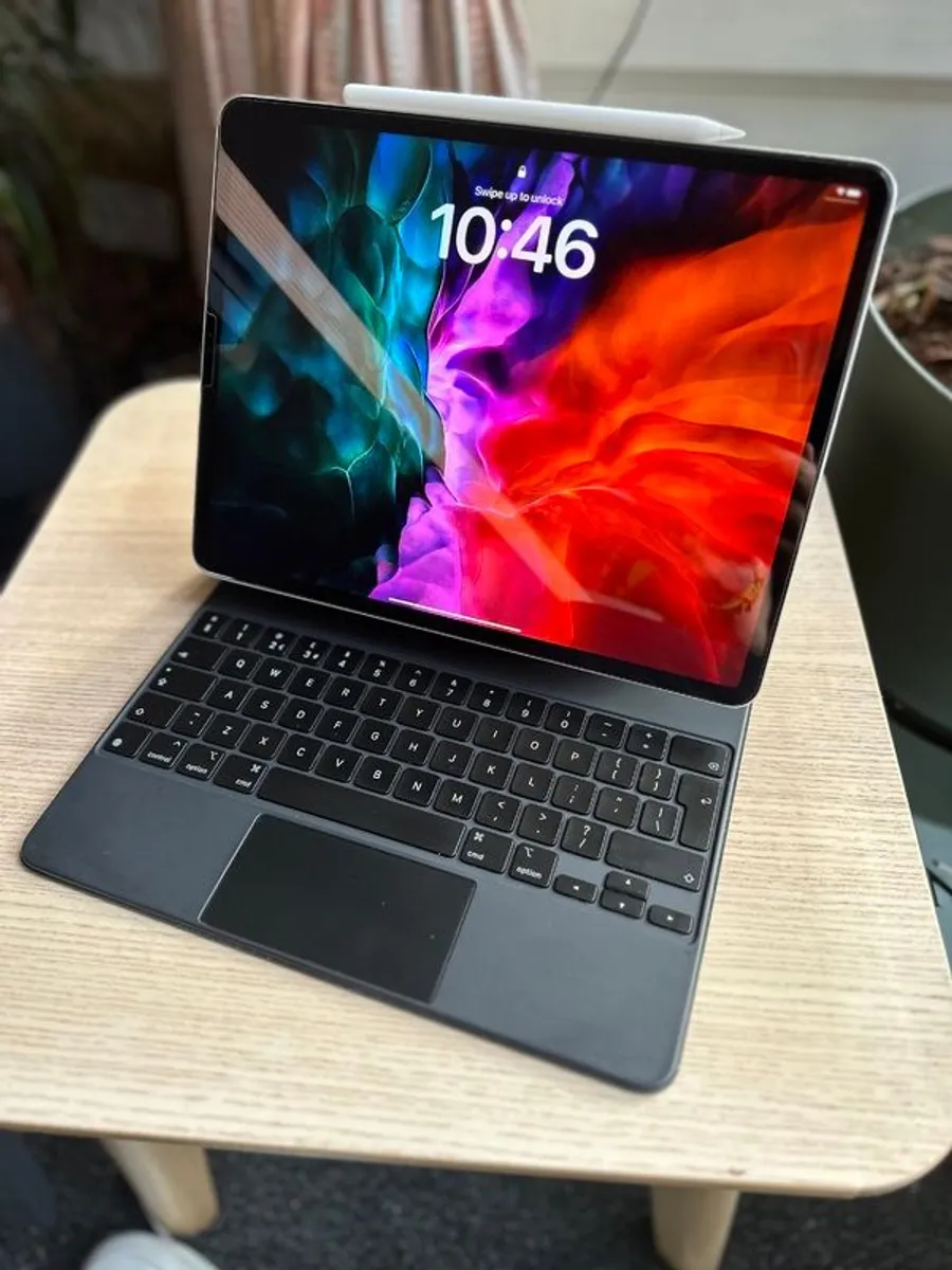 IMMACULATE 12.9 iPad Pro (4th Generation) wifi 256GB with Apple Magic Keyboard, Apple Pencil, and Apple Folio Case - Image 1