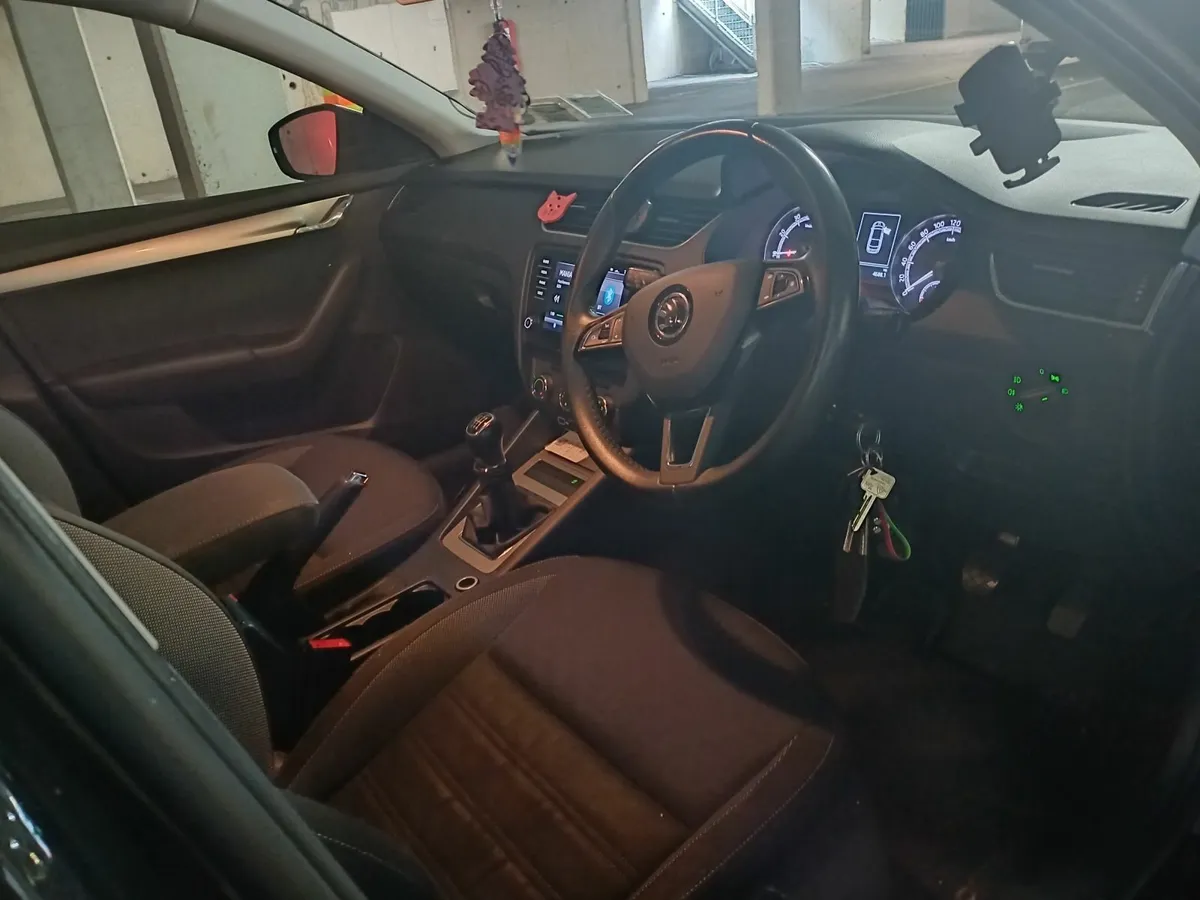 Skoda Octavia 2019 - Image 2
