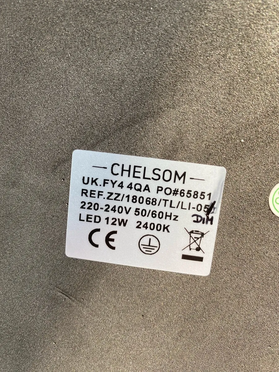 Chelsom  Table Lamp - Cream Metallic - Image 4