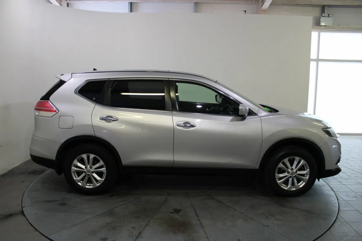 Nissan X-Trail 1.6d CVT SV 7 Seats Auto - Image 3