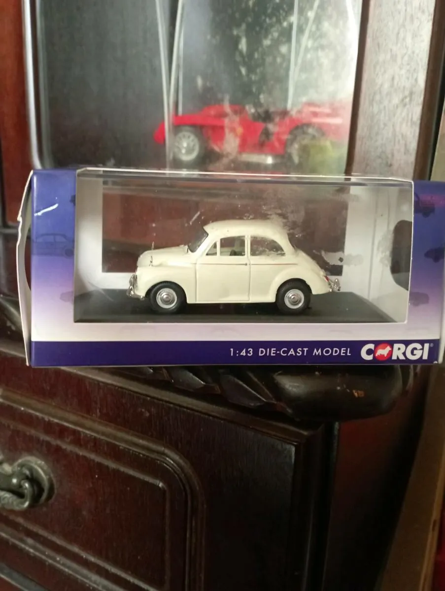 CORGI VANGUARD  MORRIS MINOR 1-43 SCALE . - Image 1