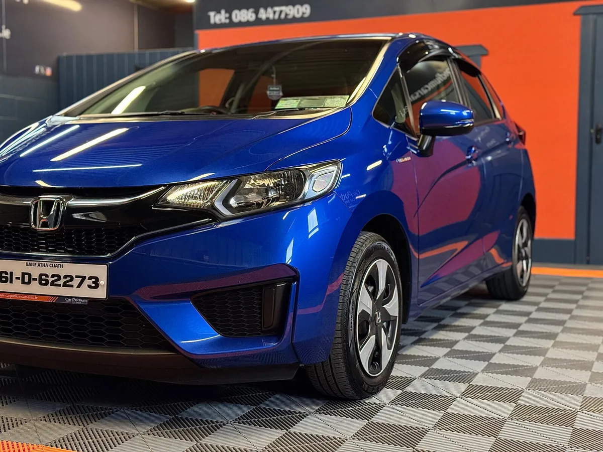 2016 Honda Fit 1.5L Automatic Petrol / Hybrid - Image 4