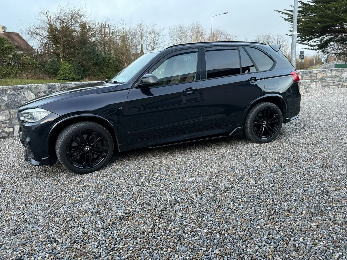 BMW X5 2016 - Image 2