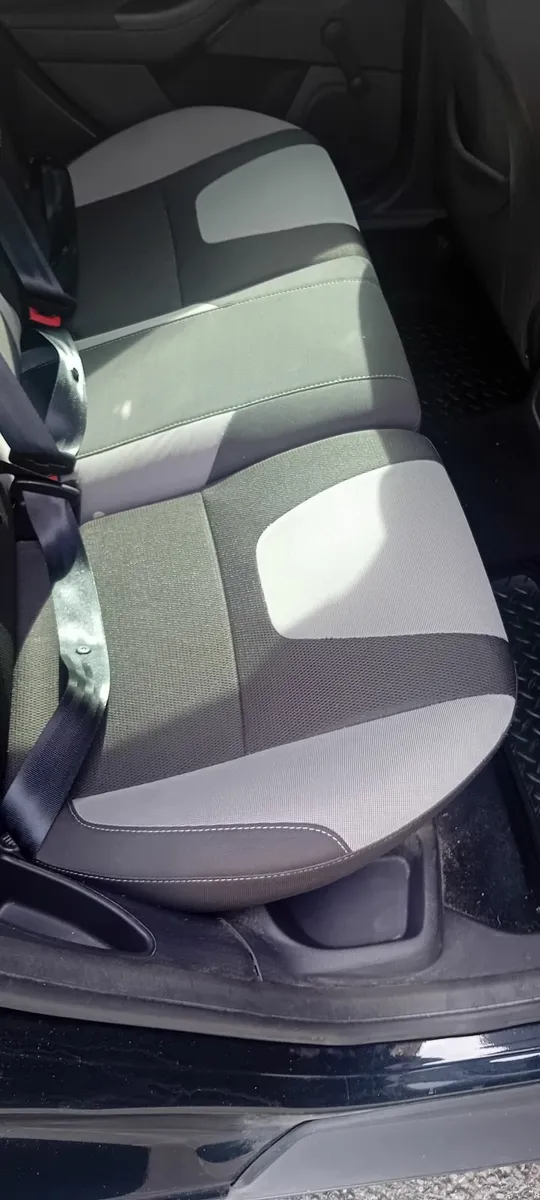 Ford Focus - Image 3
