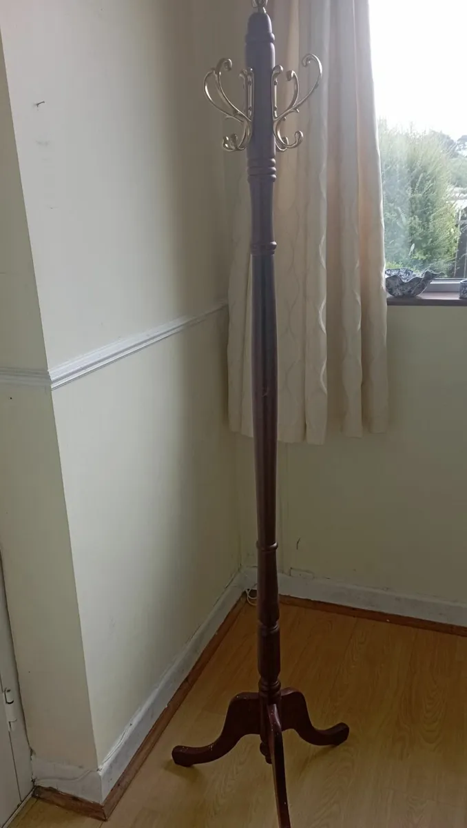 Coat stand
