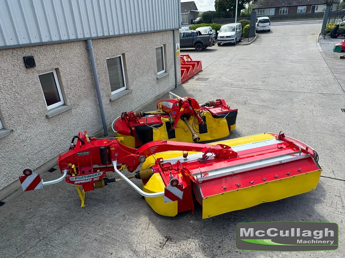 Pair of Pottinger Front & Rear Mowers - Image 3