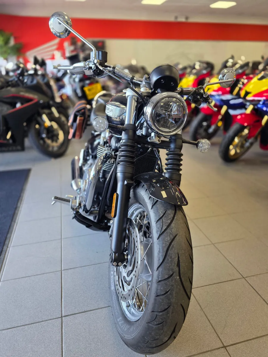 Triumph Speedmaster 1200 - Image 1