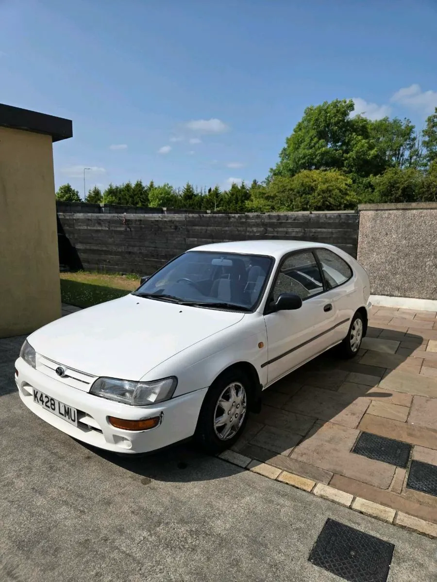 Toyota corolla - Image 2