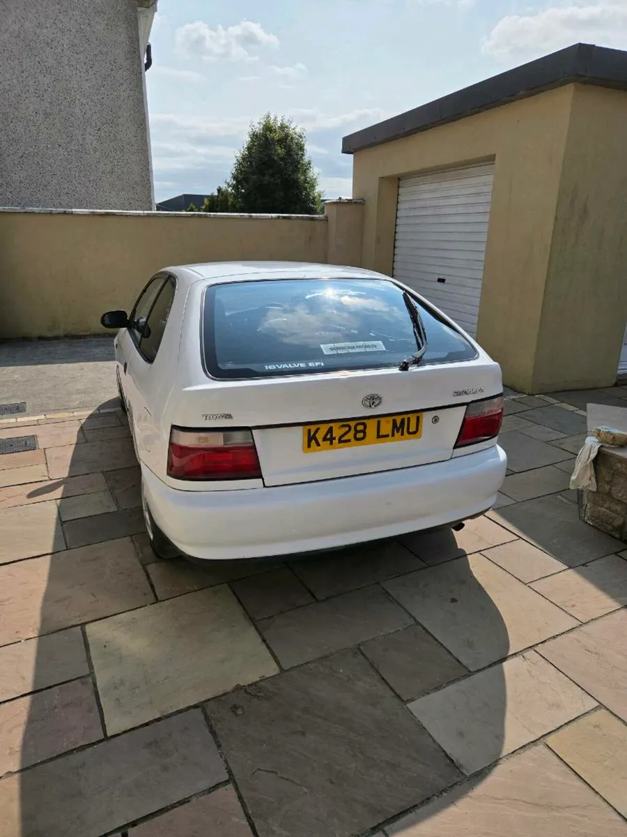 Toyota corolla - Image 3
