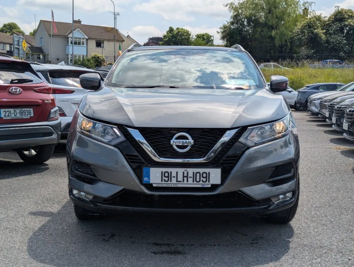 Nissan QASHQAI 1.3i SV  just IN - Image 2
