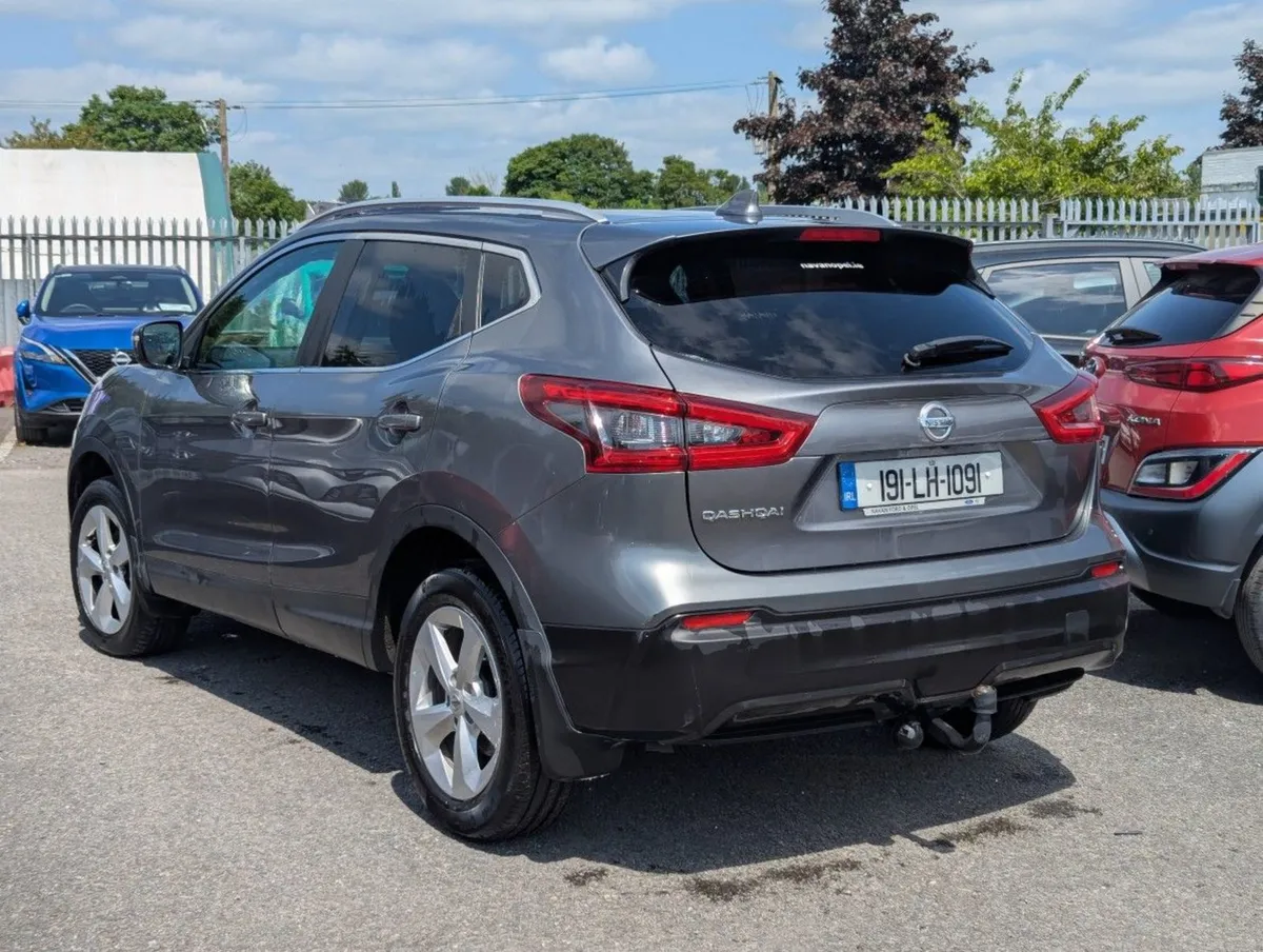 Nissan QASHQAI 1.3i SV  just IN - Image 4