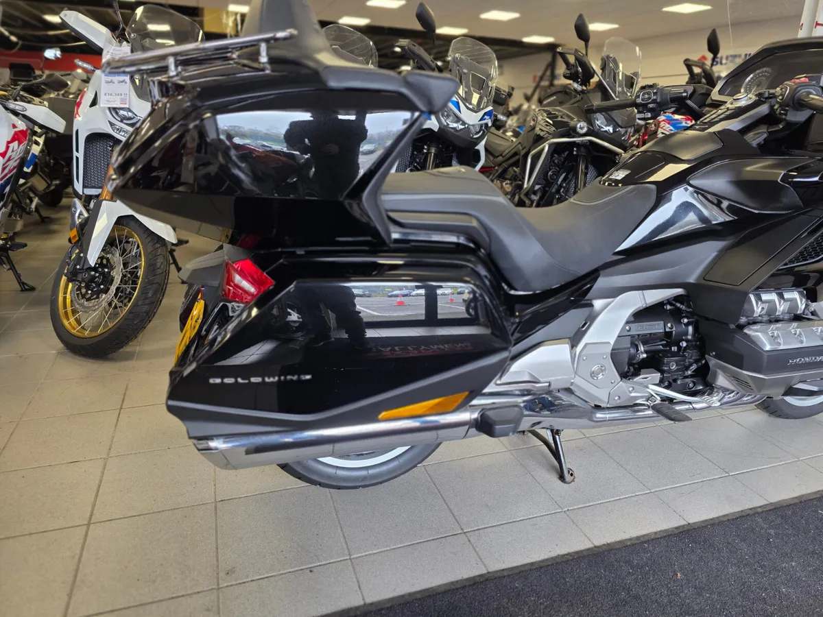 GL1800 Gold wing Tour DCT & Airbag - Image 3