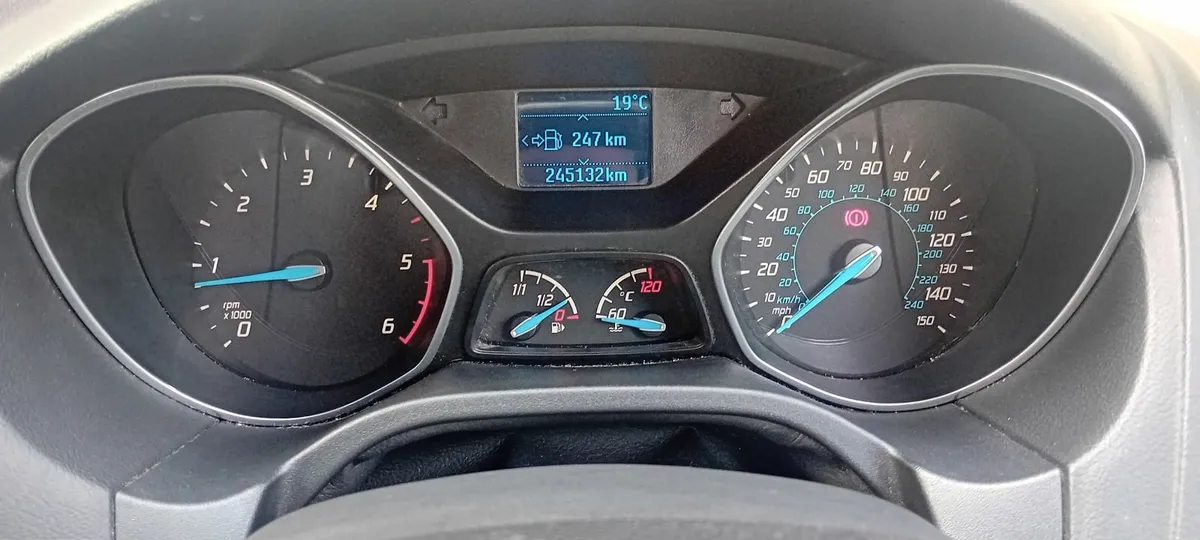 Ford Focus - Image 2