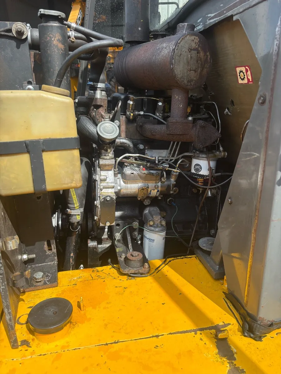 JCB 406 - Image 4