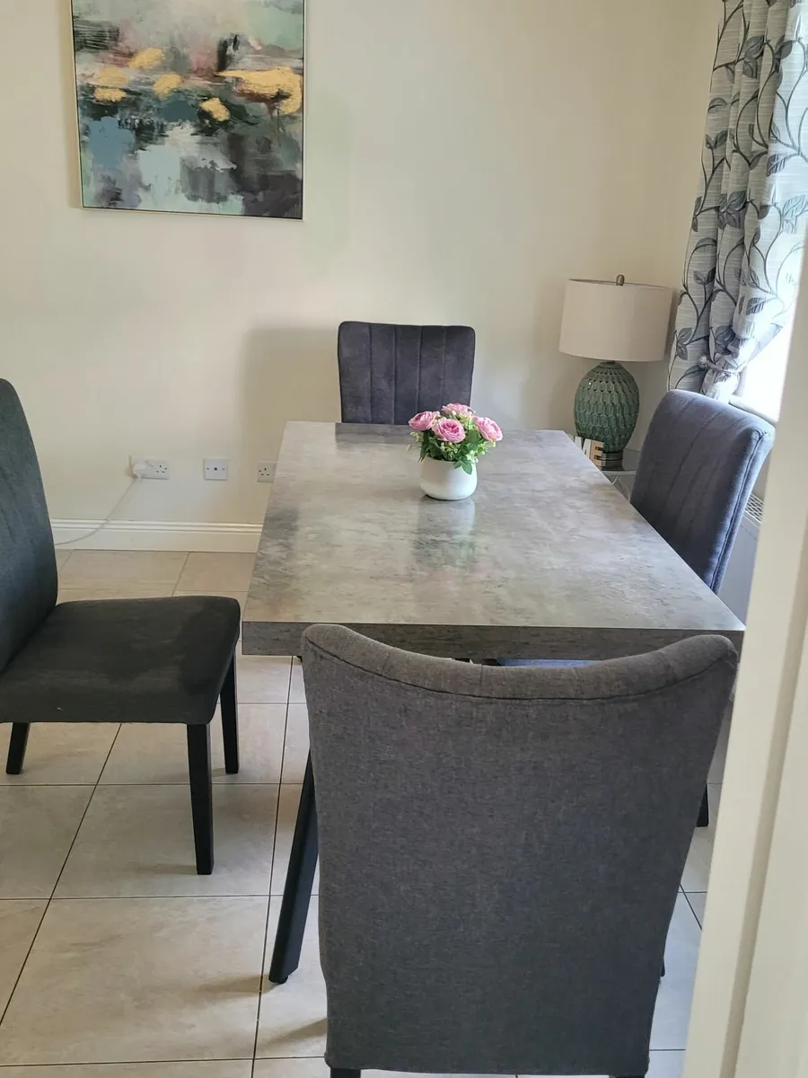 Dining table and chairs - Image 3