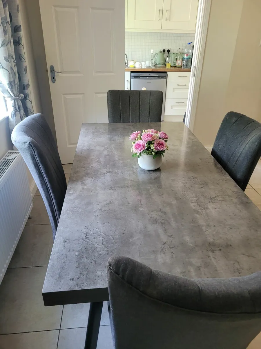 Dining table and chairs - Image 4