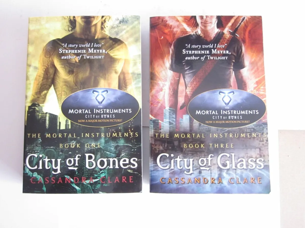 Cassandra Clare Mortal Instruments Book 1&3 - Image 1
