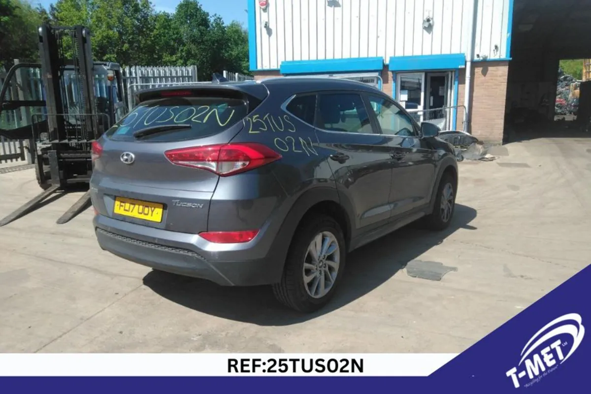 2017 HYUNDAI TUCSON BREAKING FOR PARTS - Image 2
