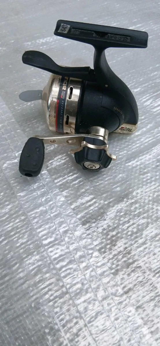 Abumatic 275u baitcaster - Image 1