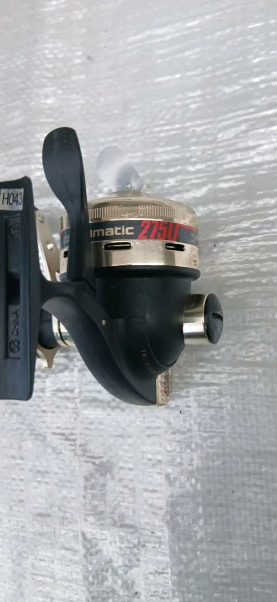Abumatic 275u baitcaster - Image 4