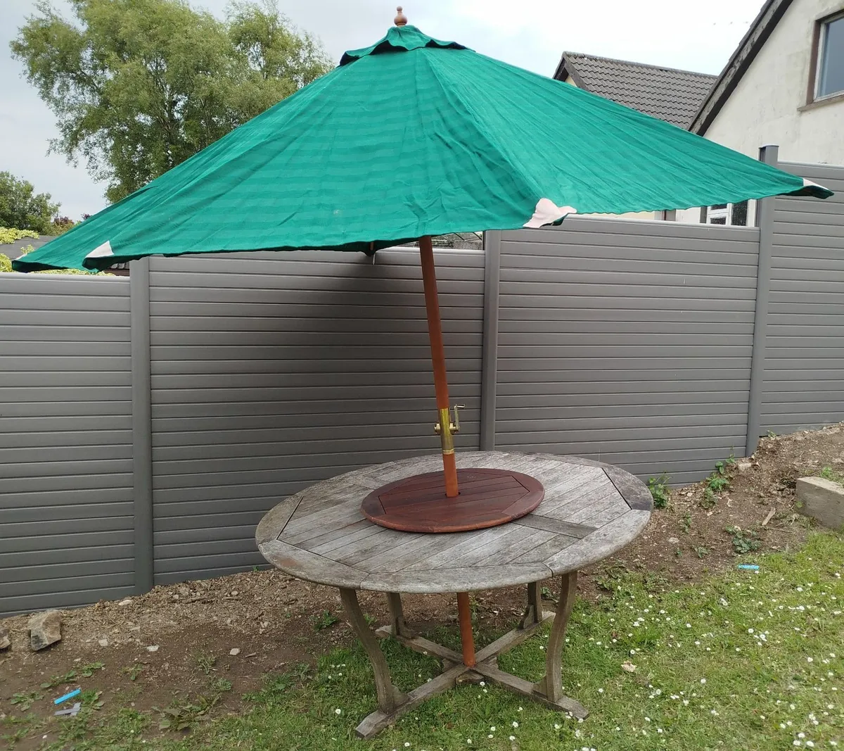 Pagoda Teak Garden Table & 6 matching Chairs - Image 1