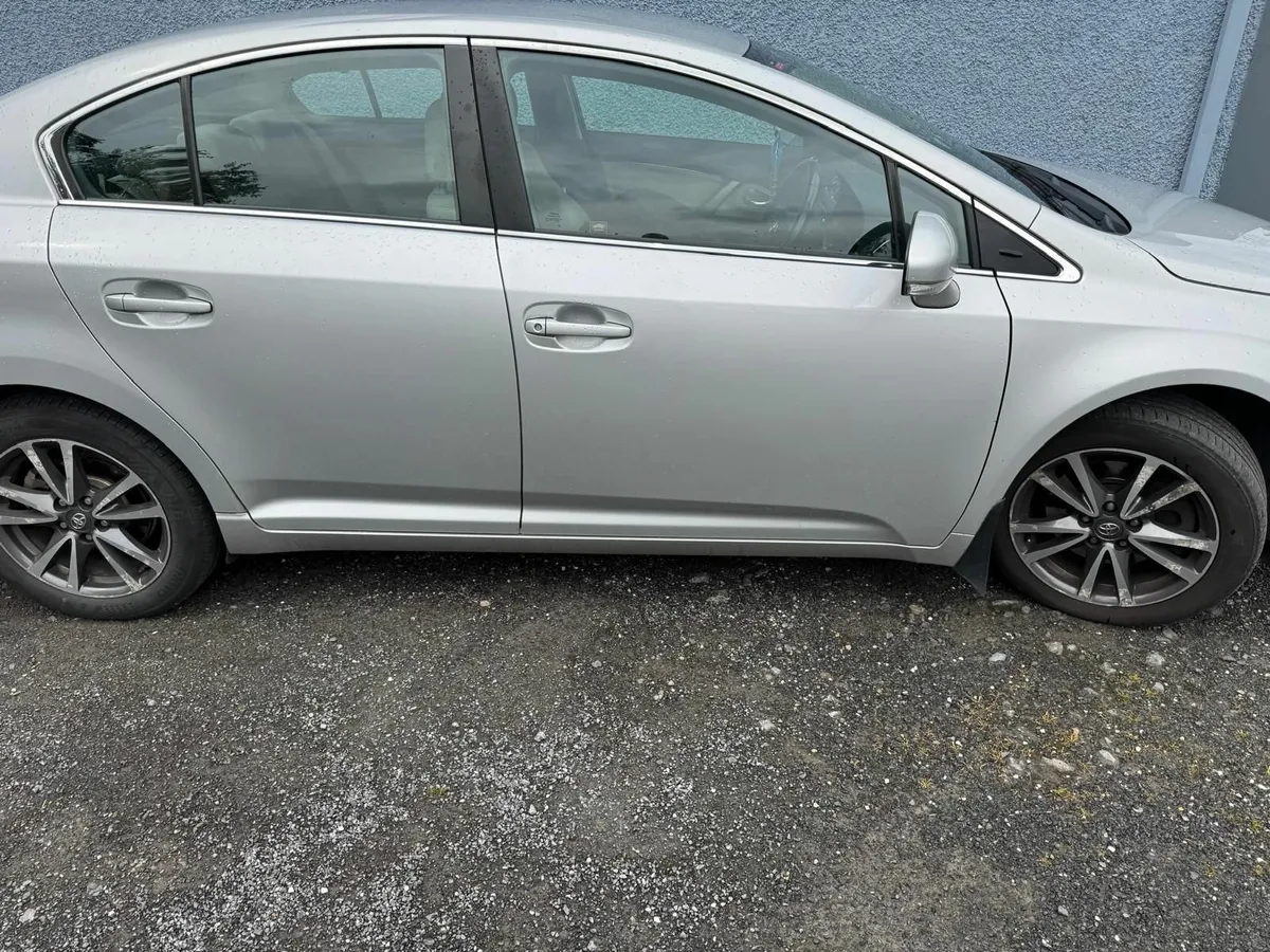 Toyota Avensis 2015 - Image 4