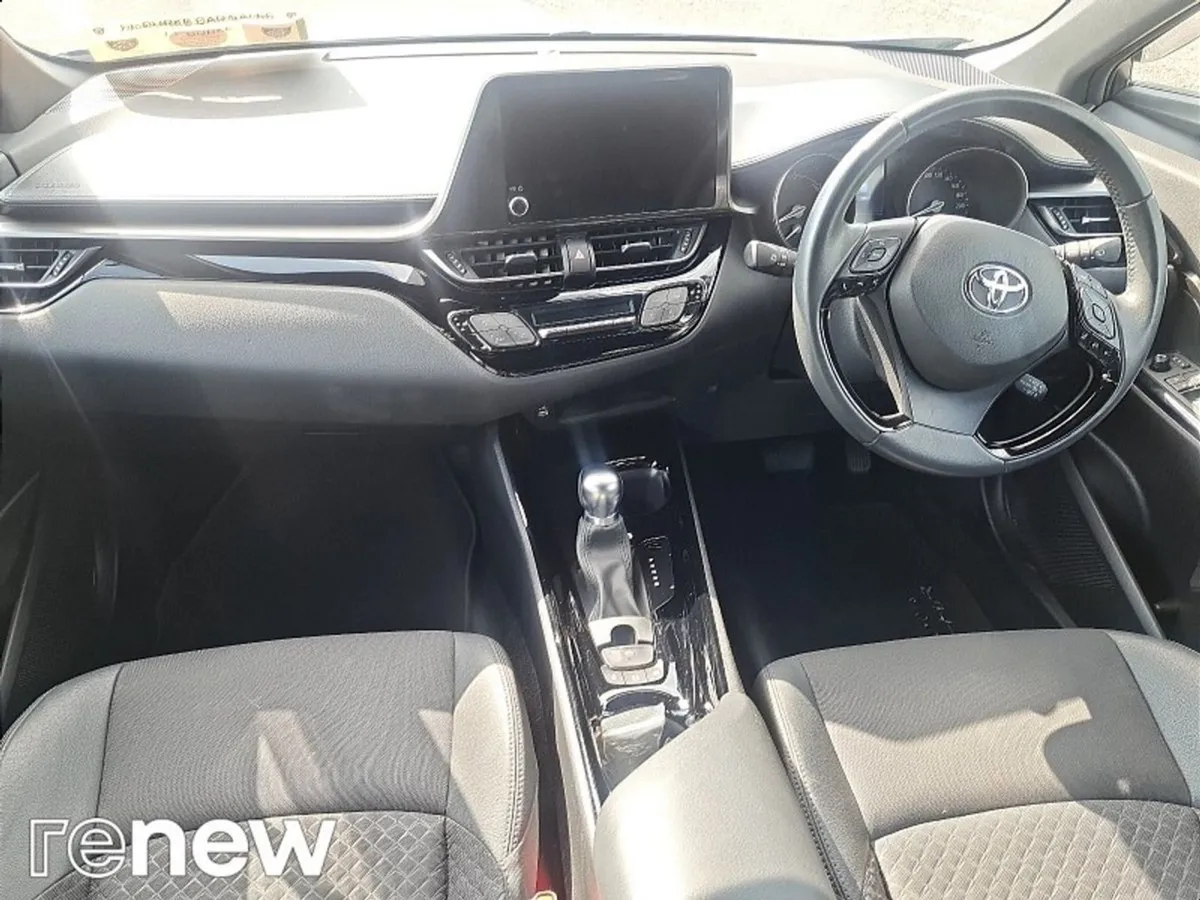 Toyota C-HR 1.8 Hybrid Sport - Image 2