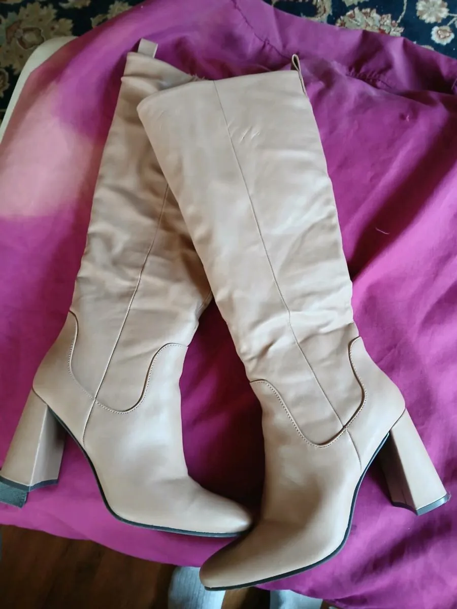 High heels boots - Image 1