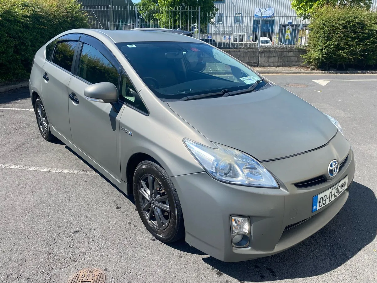 Toyota Prius TSpirit High Spec - Image 1
