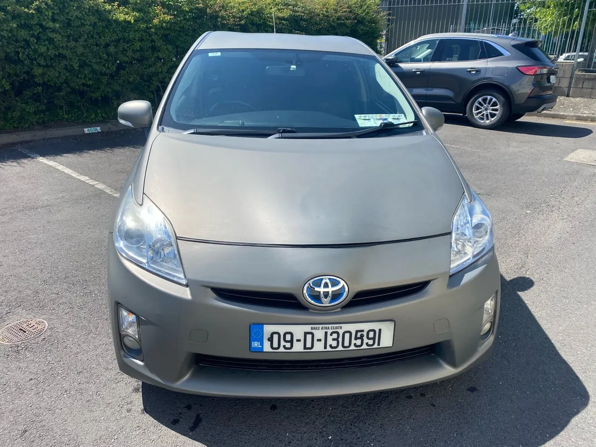 Toyota Prius TSpirit High Spec - Image 2