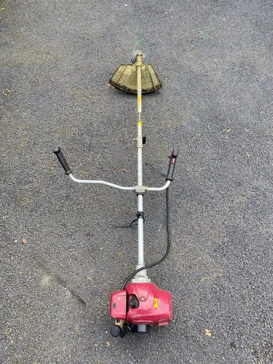 AC Brooklyn Brush Cutter 51.77cc - Image 1