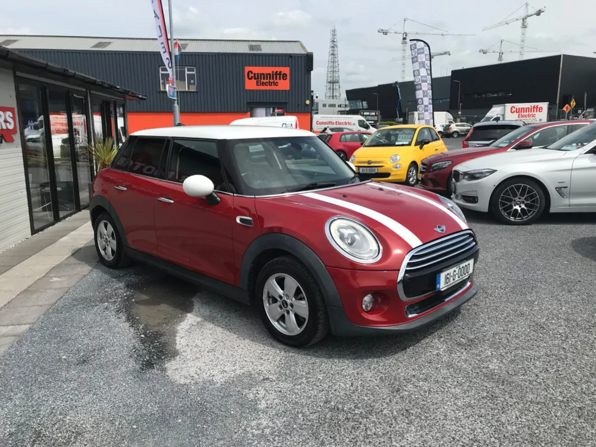 2016 MINI COOPER AUTOMATIC DIESEL - Image 2