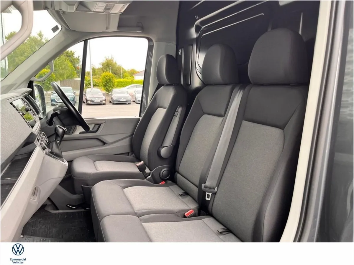 Volkswagen Crafter Highline 35 MWB 177BHP Automat - Image 4