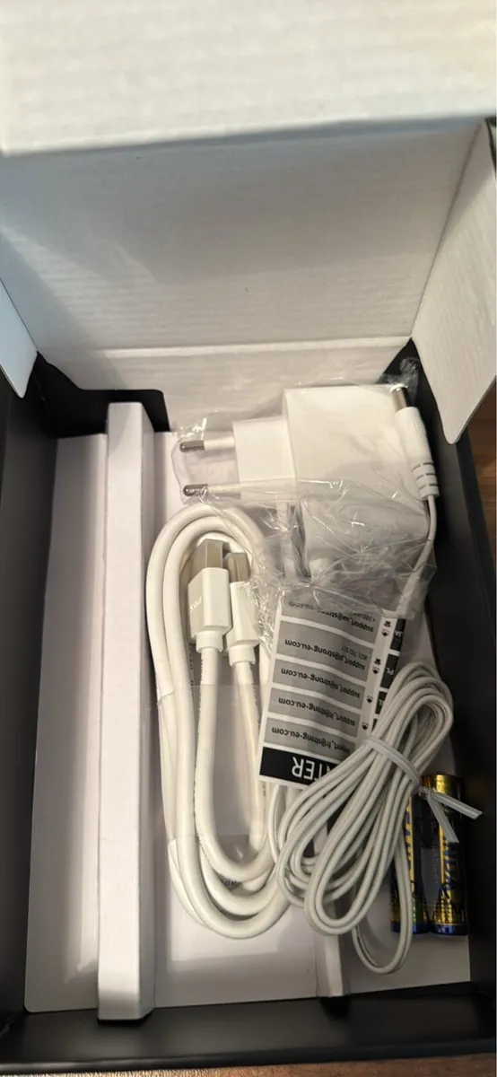 Google TV streaming box - Image 4