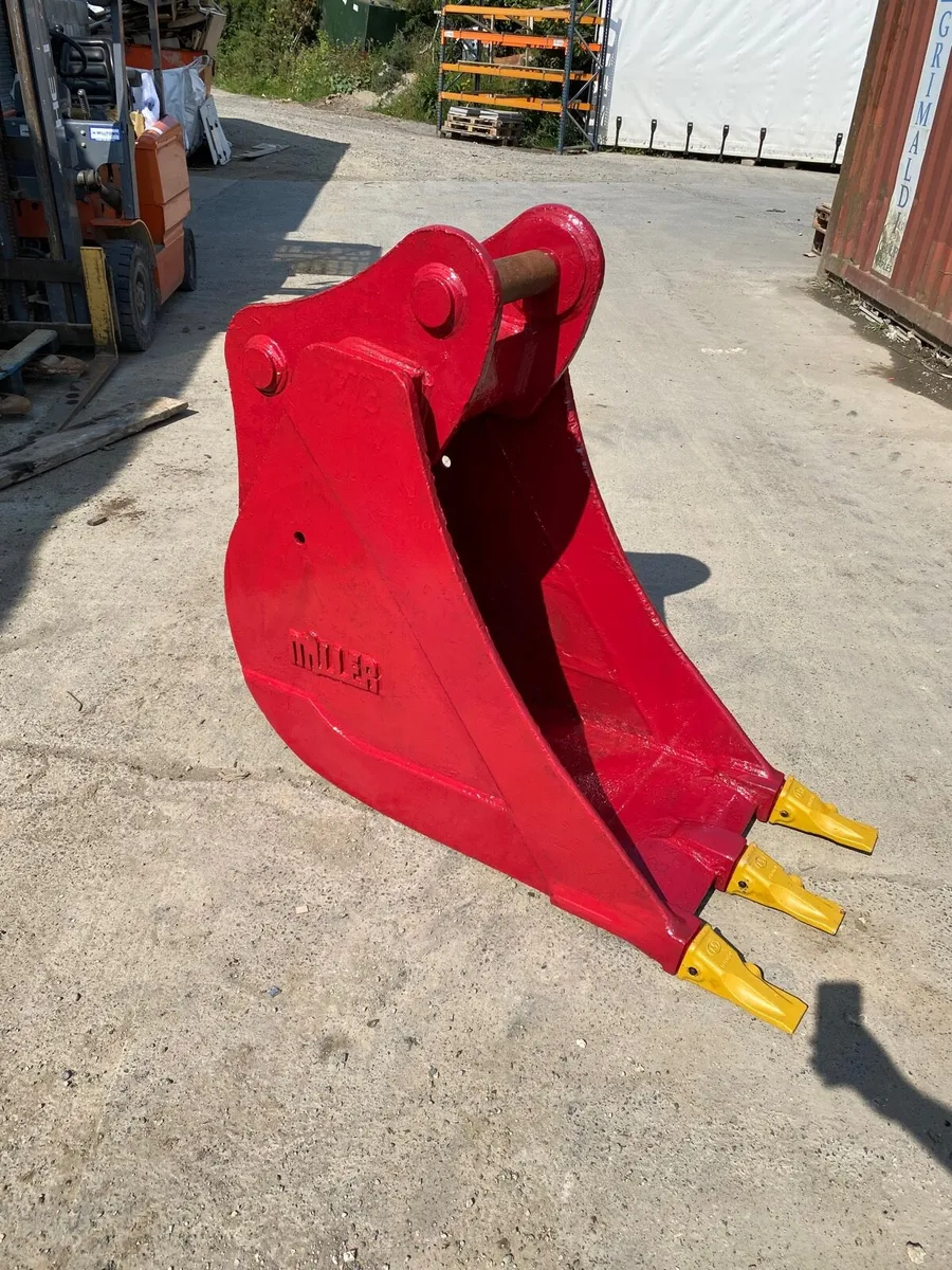 Excavator buckets 65mm 80mm 90mm pins - Image 1