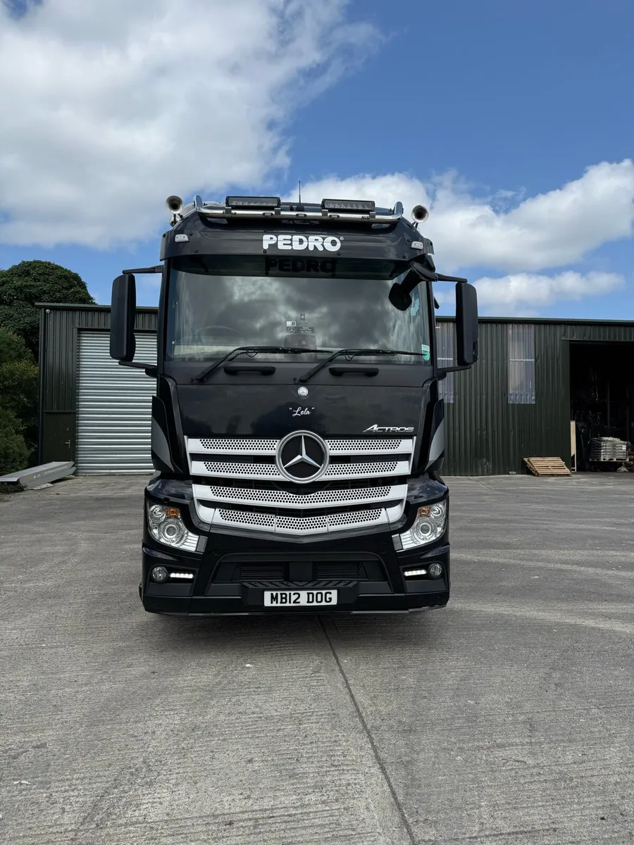 Mercedes 2540 26t rear steer - Image 4