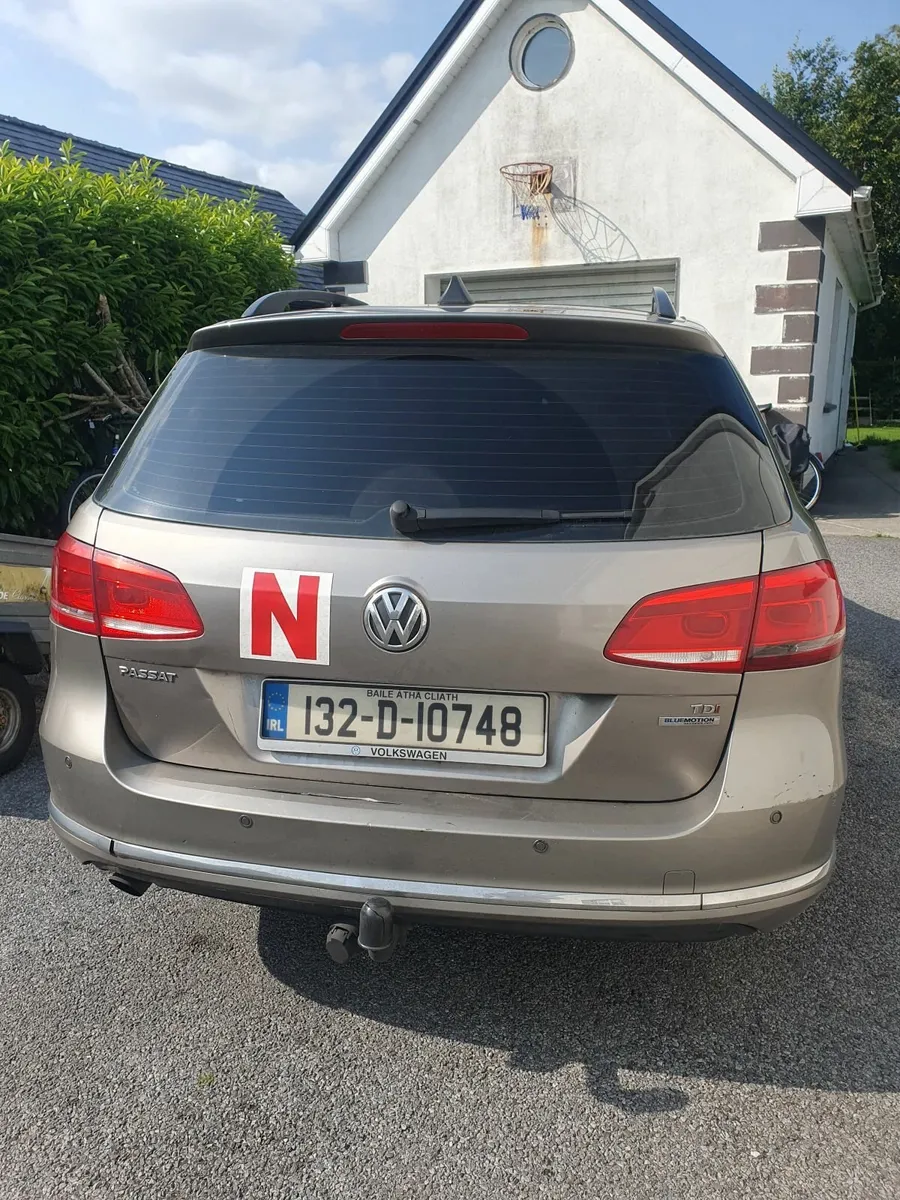 Volkswagen Passat 2013 - Image 3