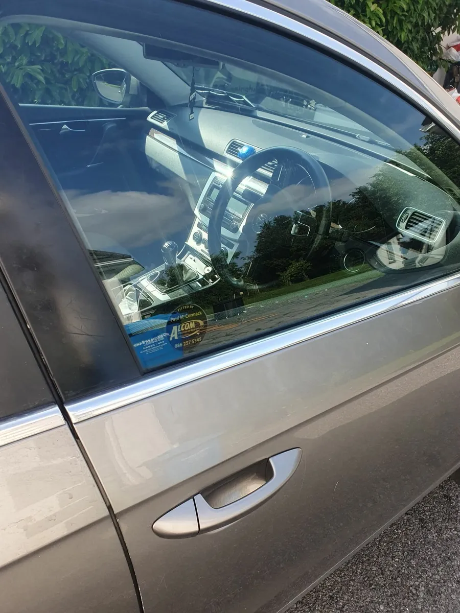 Volkswagen Passat 2013 - Image 4