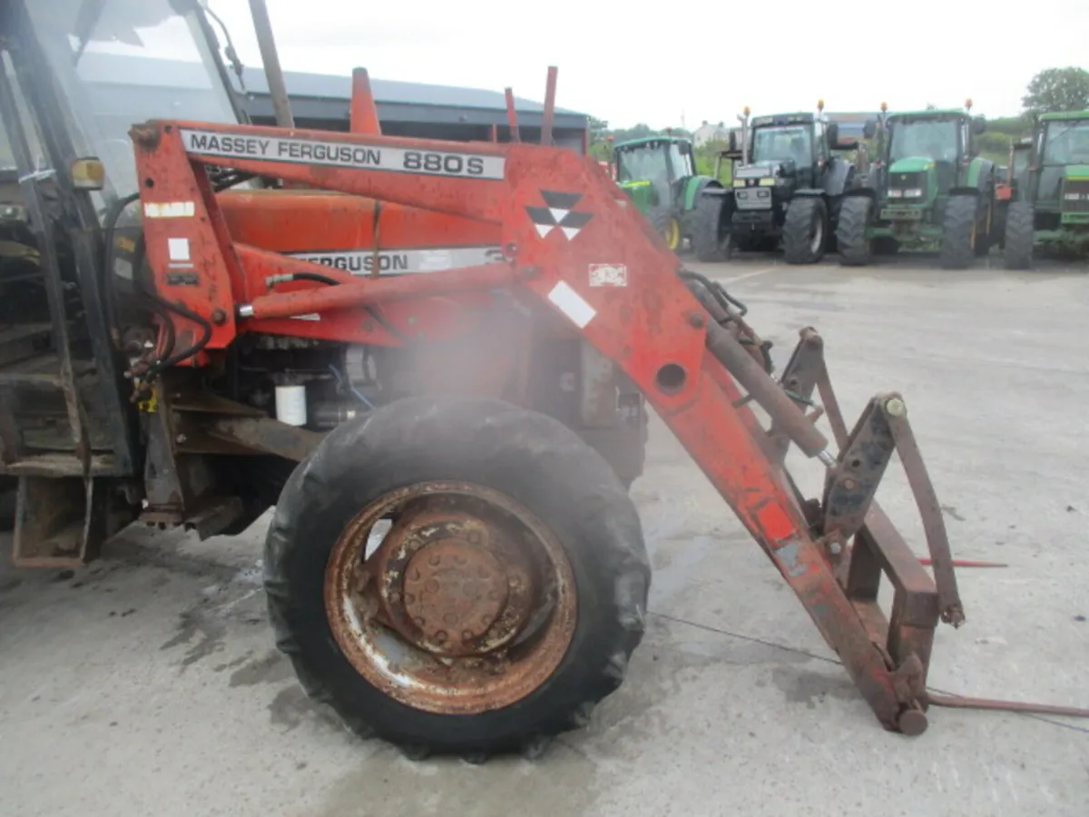 MF 880S Loader With Bale Spike - Image 1