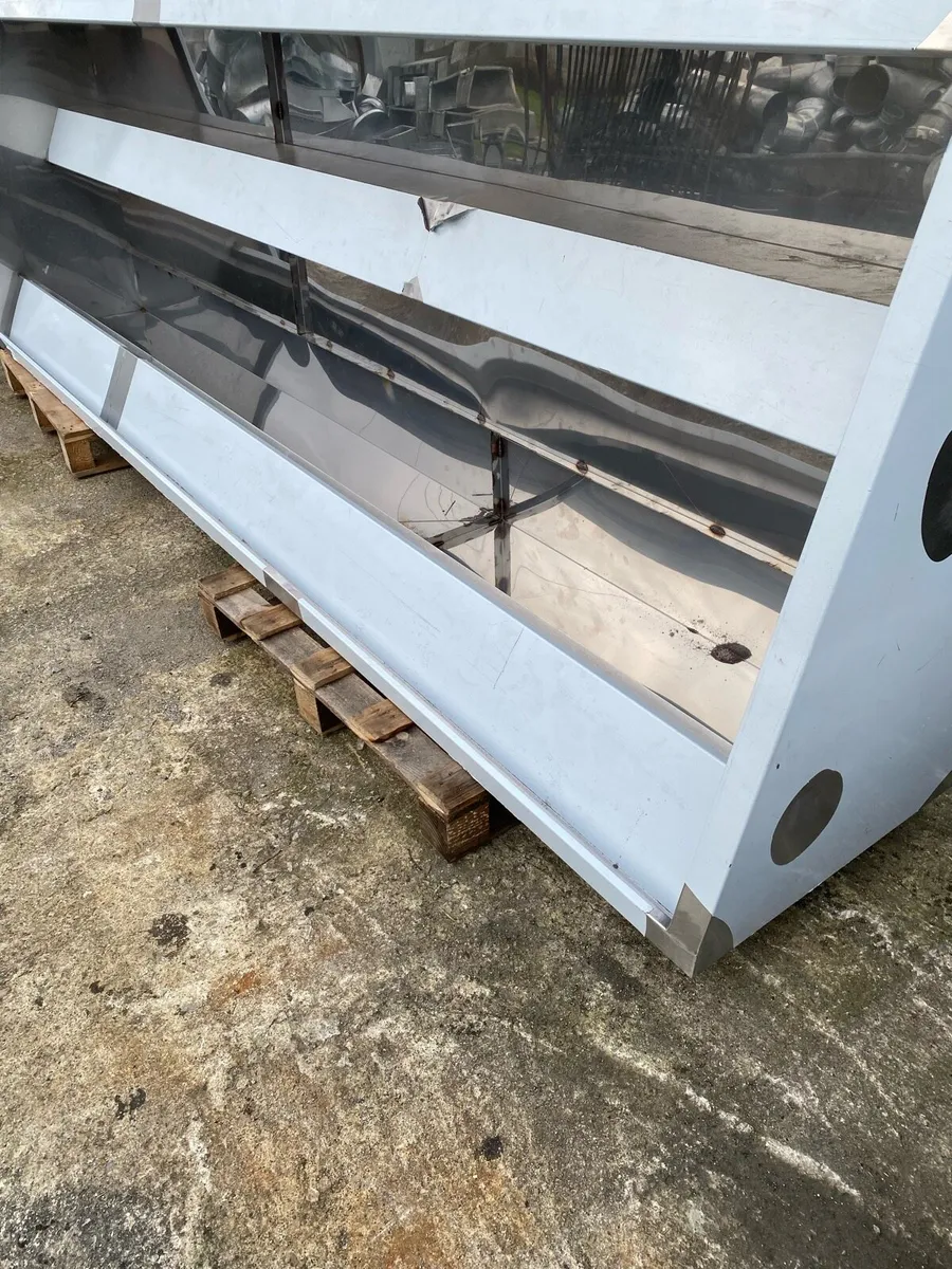 Catering equipment - Image 1