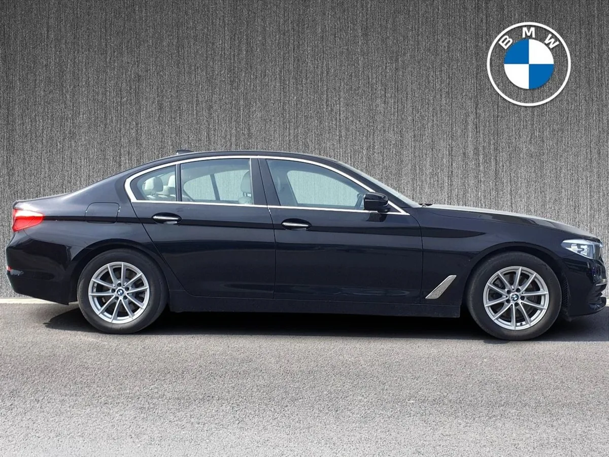 BMW 5 Series 520d SE Auto - Image 1