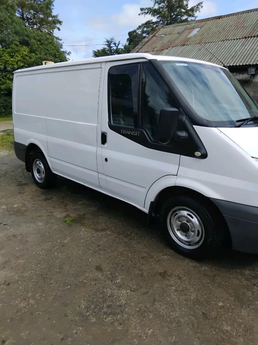 Van - Image 2
