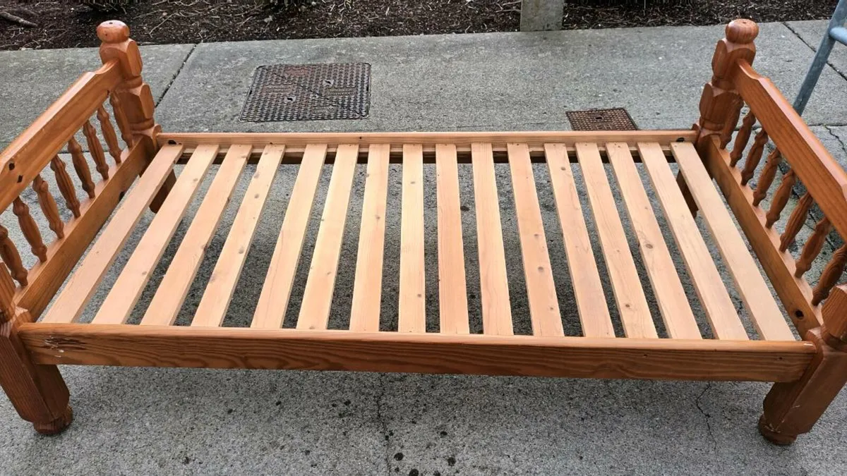 Wooden Bed Frame. Single. - Image 3