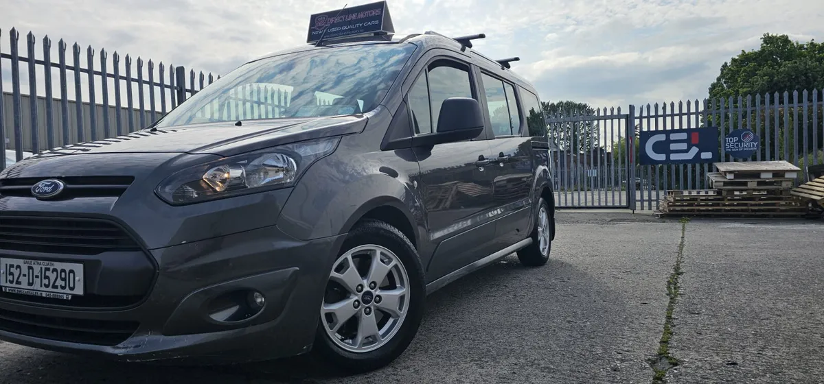 2015 Ford Tourneo Manual/7 Seats & Well maintained - Image 2