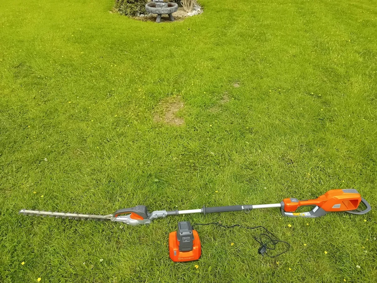 Husqvarna 520iHE3 battery pole hedge trimmer - Image 4