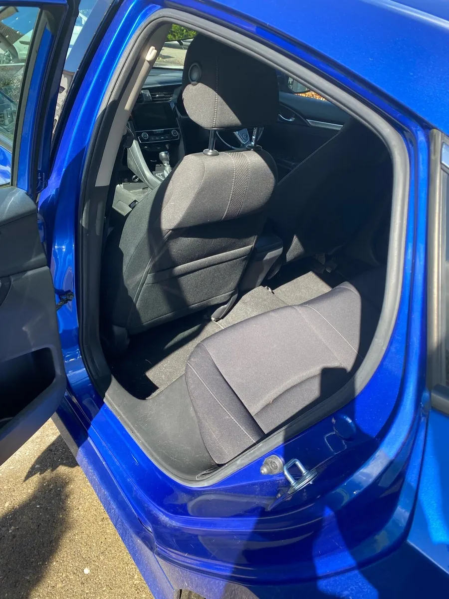 202 Honda Civic Smart Plus + 1.6 Diesel - Image 2