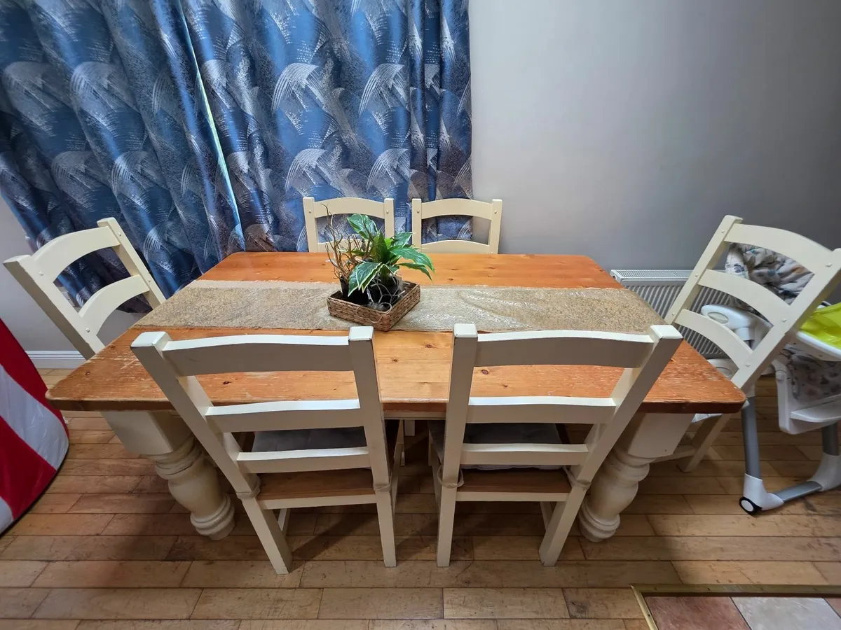 Dining table - Image 2