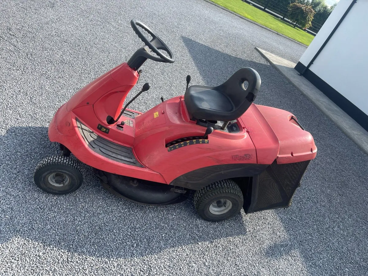 Castlegarden ride on mower - Image 3