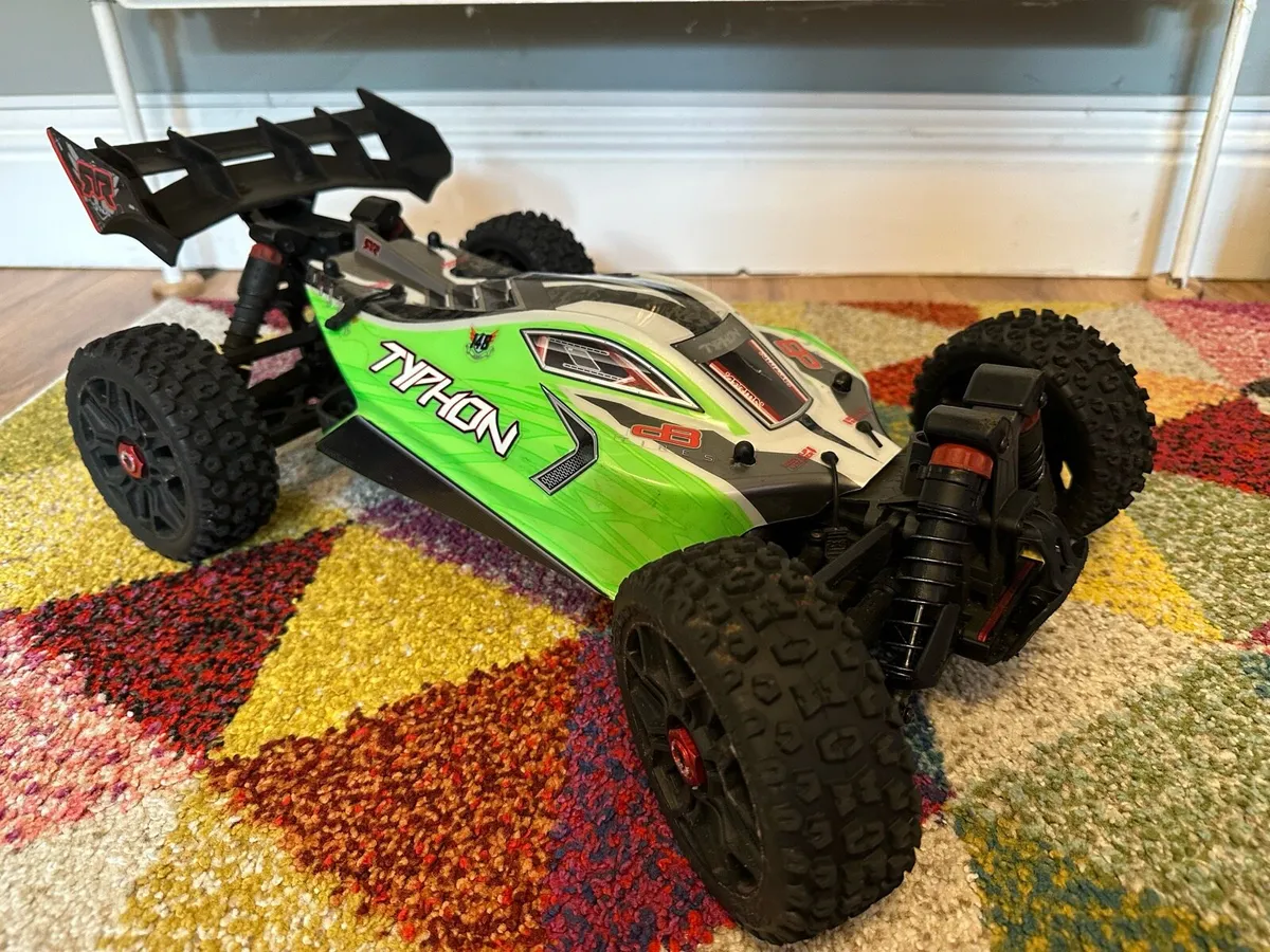 Arrma Typhon , Traxxas - Image 2