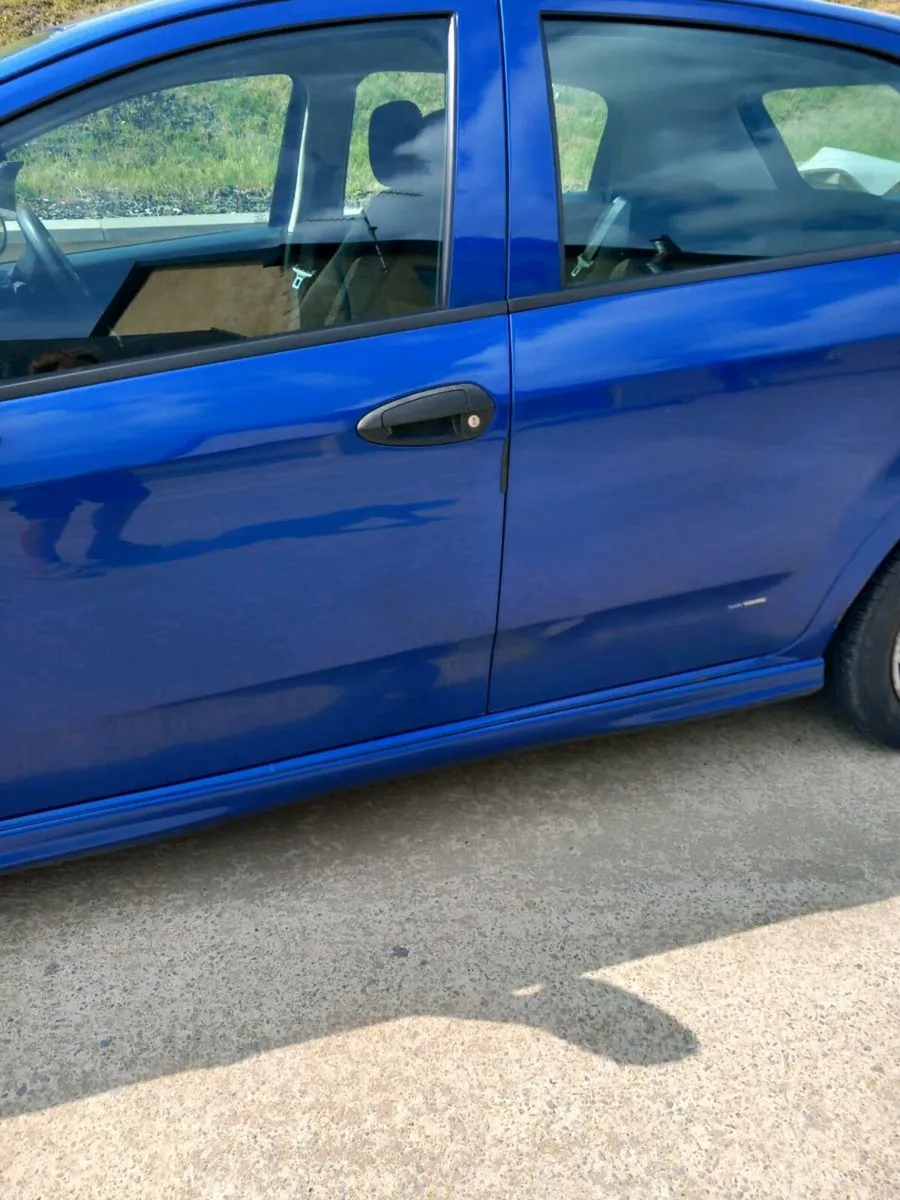 Car - Image 2